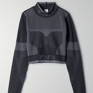 TNA Ventura long sleeve crop top workout black grey XS/S